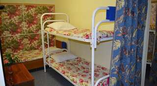 Гостиница Мотель Негус Артем Кровать в общем номере для мужчин и женщин с 8 кроватями-4